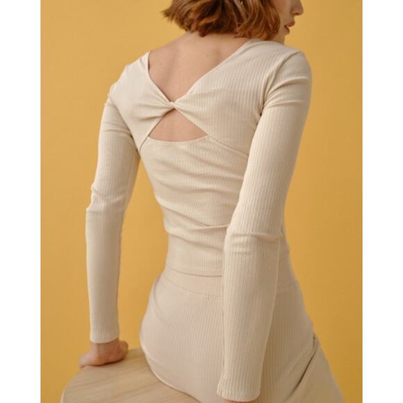 Pact Organic Cotton Refined Rib Long Sleeve Twist Back L Top Black Casual Chic - Picture 6 of 6